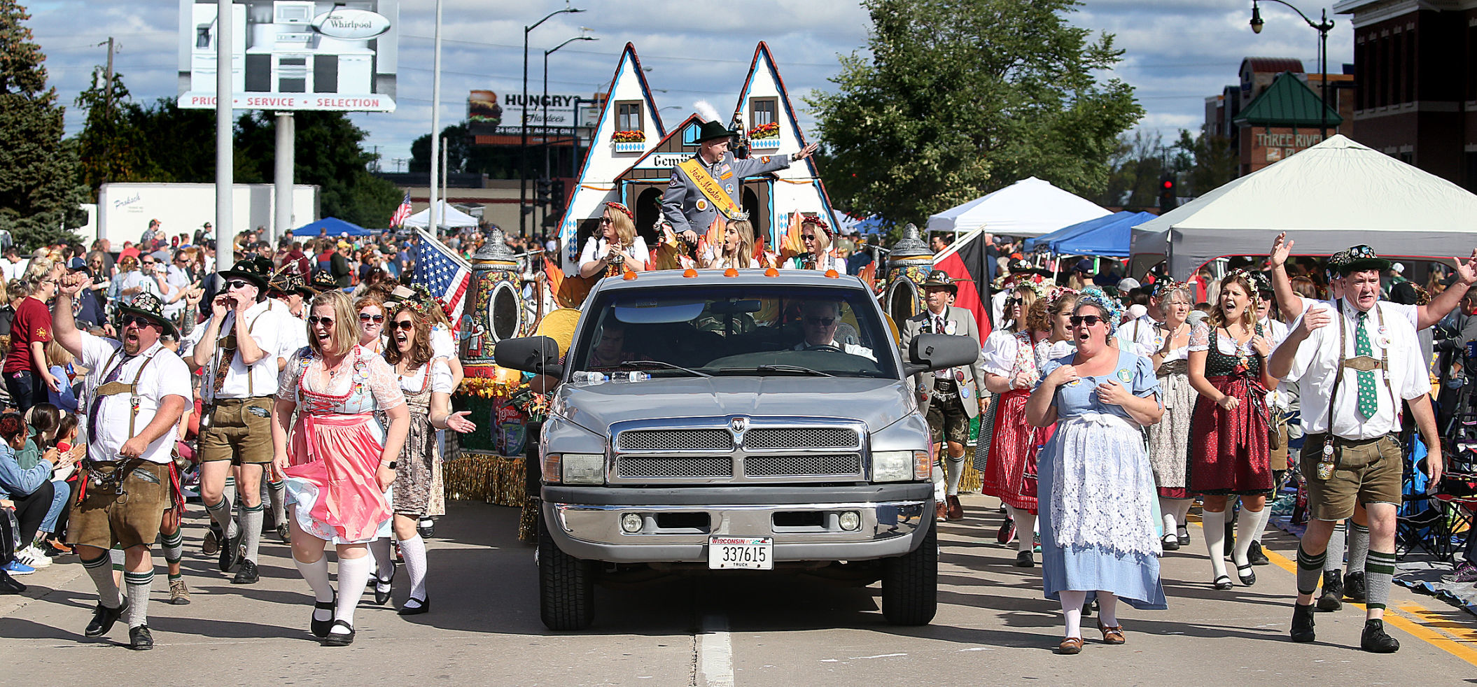 2019 Maple Leaf Parade